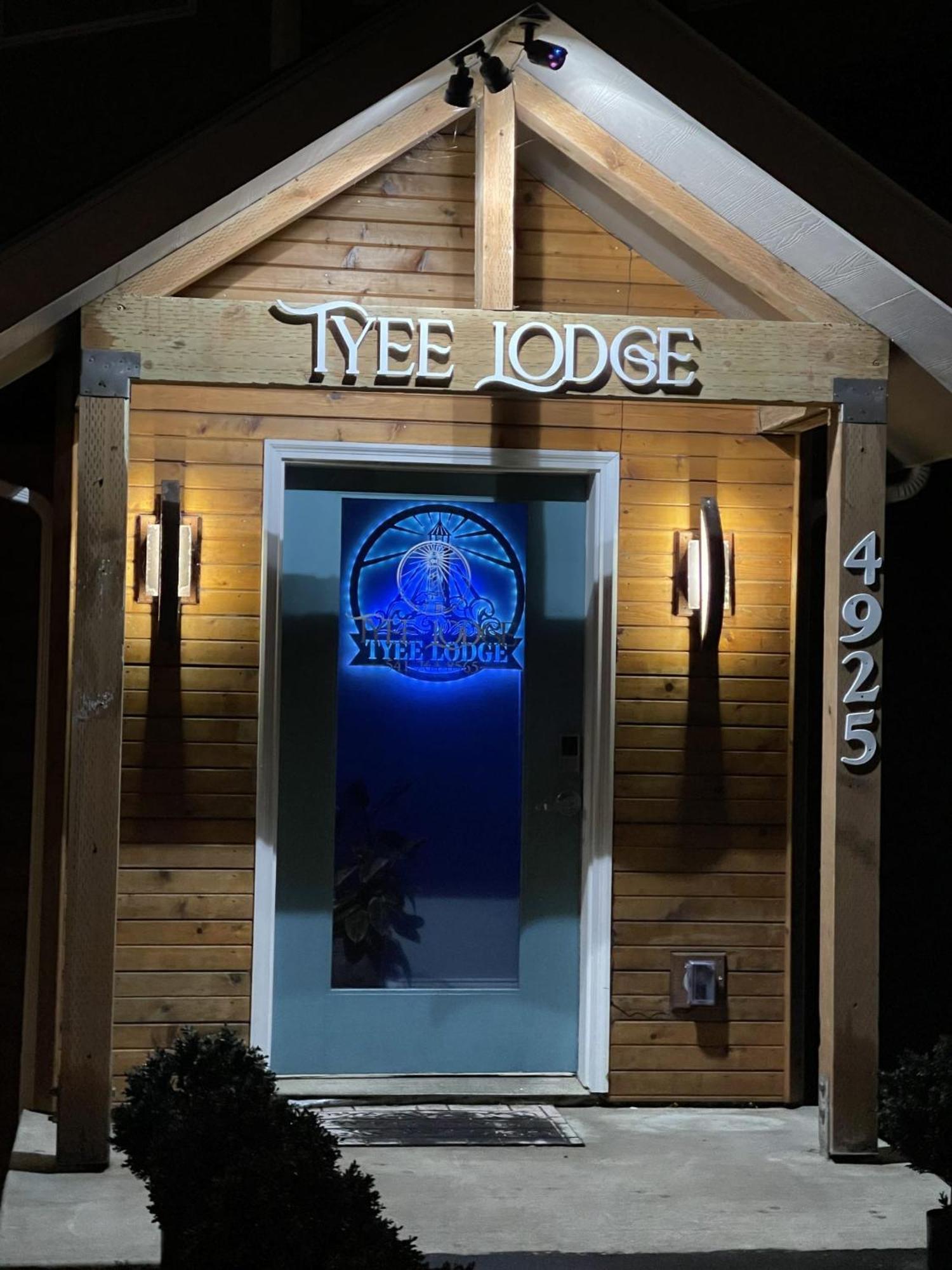 Tyee Lodge Bed And Breakfast Нюпорт Екстериор снимка